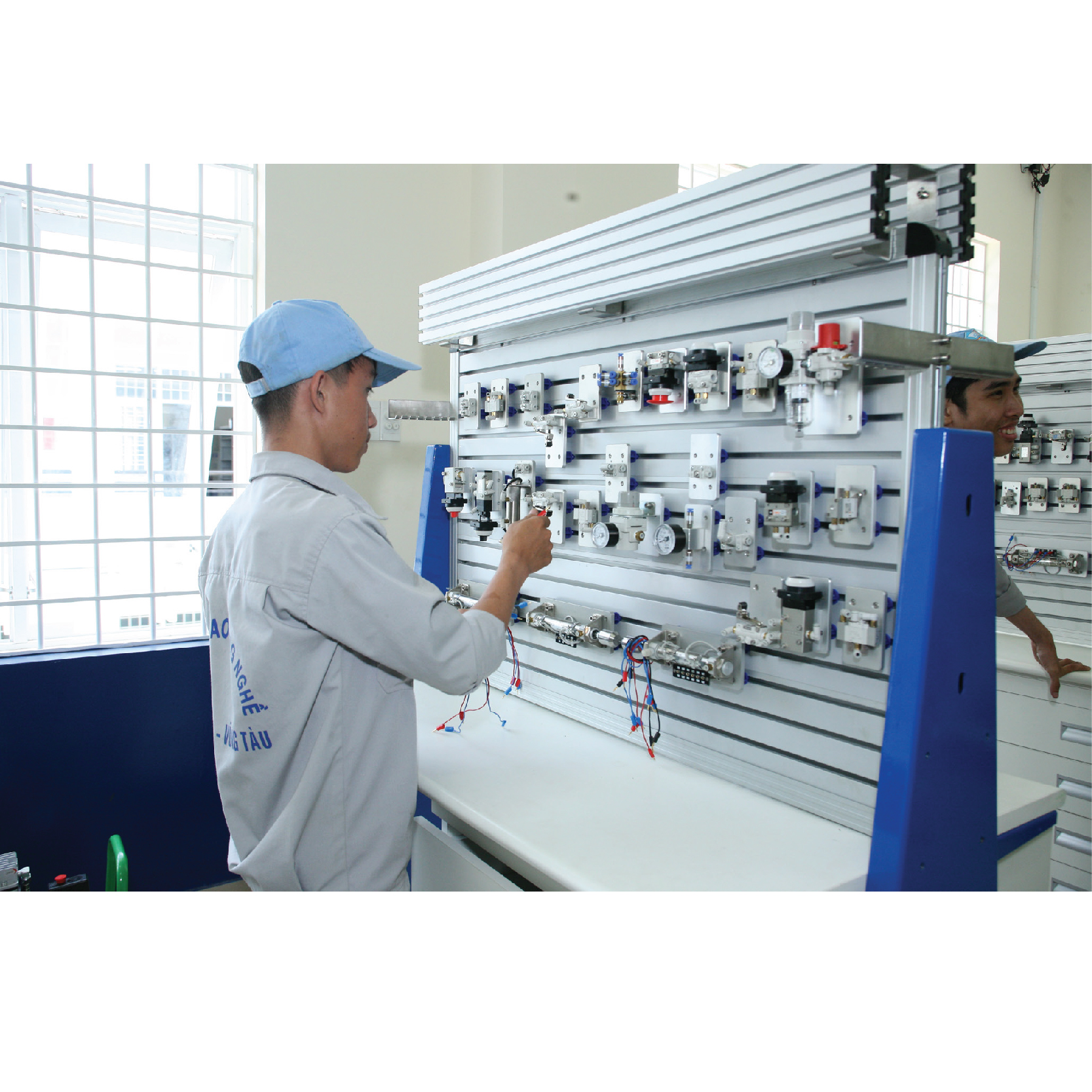 BASIC PNEUMATIC PRACTICE KIT - Ảnh 2